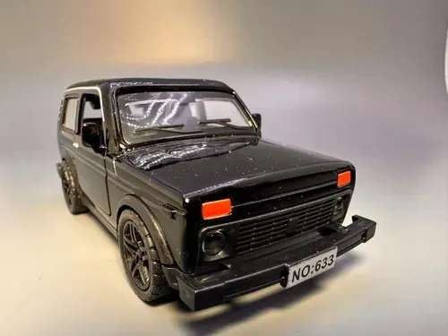 Машинка металлическая коллекционная 1:36 "НИВА 4/4" черный металлик, инерционный