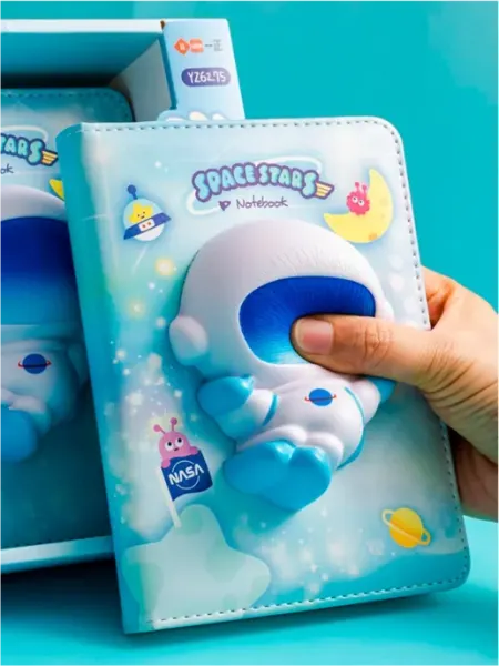 Блокнот школьный антистресс сквиш космонавт Baby Land Brand