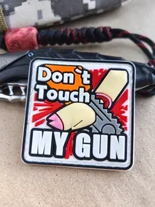 Патч резиновый, нашивка на липучке "Don't Touch my GUN (НЕ ТРОГАЙ МОЮ ПУШКУ)" / ПВХ шеврон на одежду, сумку или рюкзак /