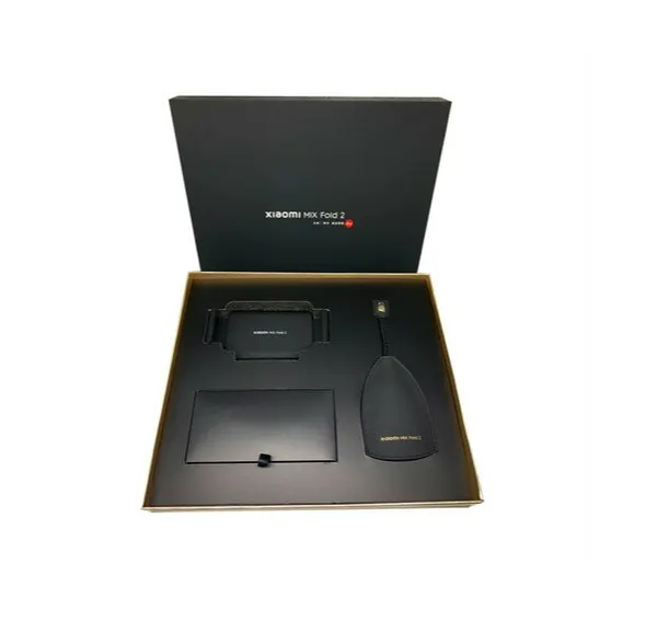 Подарочный набор Xiaomi VIP Gift Box: Автомобильный держатель MIX FOLD 2 + ключница из натуральной кожи, черный
