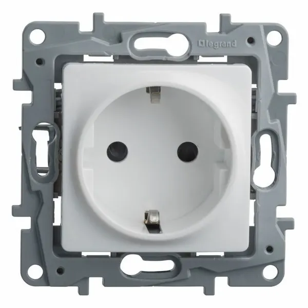 Розетка Legrand ETIKA, скрытый монтаж, с заземлением, белый, 672221