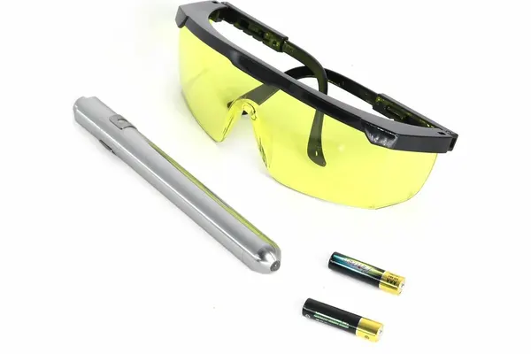 UV набор для поиска утечек фреона, фонарик + очки Car-tool CT-M1031