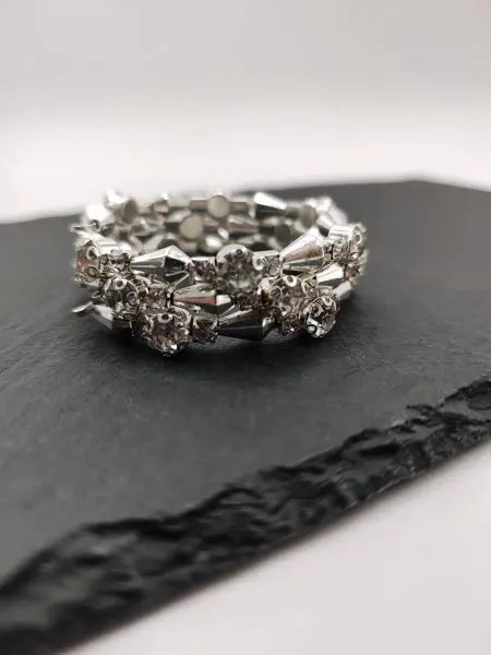 Fashion Jewerly Браслет бижутерия серебристый со стразами