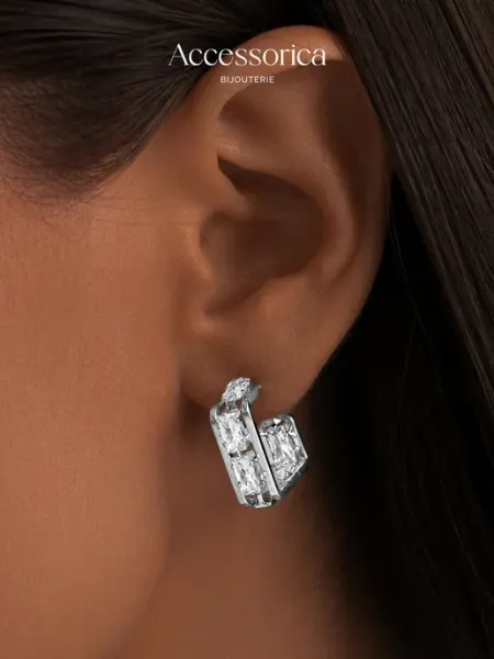 Серьги гвоздики с камнем геометрия бижутерия Accessorica Аксессорика