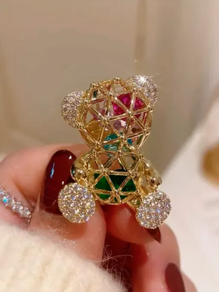 Брошь Мишка в подарочной коробочке CHILAIH
