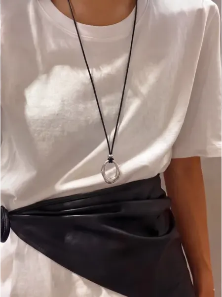 Подвеска на шнурке серебристая Lirika_store