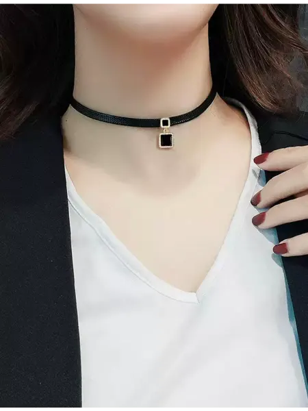 YAMMY GIRL Чокер с подвеской