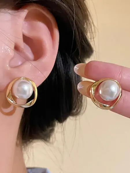 Irbis Glamour Серьги гвоздики с жемчугом бижутерия