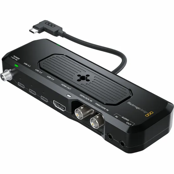 Док-станция Blackmagic Camera ProDock для iPhone 17 Pro/Pro Max