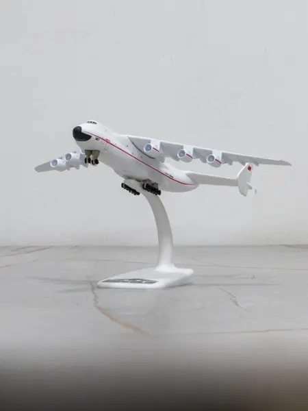 Модель самолёта Антонов Ан-225 МРИЯ. 21 см. Металл, пластик