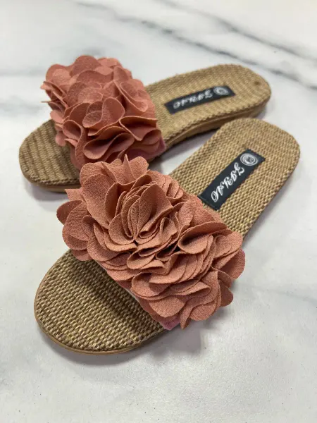 Grandshoes Тапочки домашние с аппликацией
