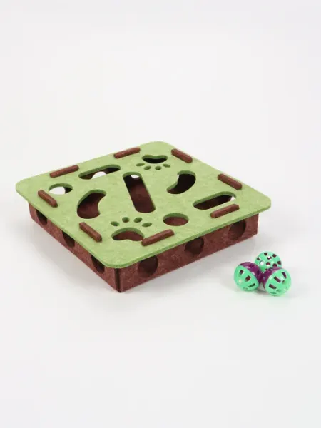 Игровой комплекс для кошек с шариками, 30х30х7,5 см Пижон