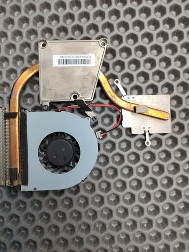Система охлаждения в сборе для ноутбука Lenovo G585. Заводской 0ригинал.