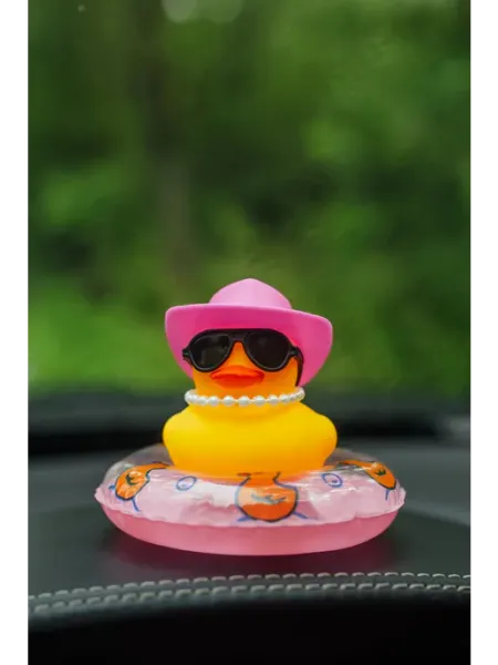 Игрушка уточка в машину в шлеме и очках Duckdu