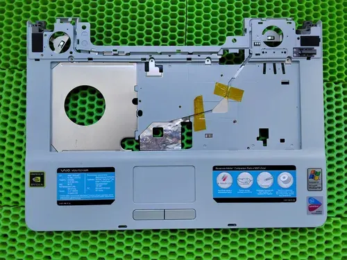 Верхняя часть ноутбука (топкейс) Sony Vaio PCG-7AJP (VGN-FS215MR)