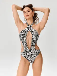 Купальник слитный Infinity Lingerie монокини леопардовый со съемной цепочкой