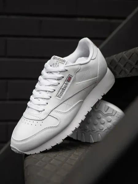 Кроссовки спортивные кожаные Classic Leather Sadefort