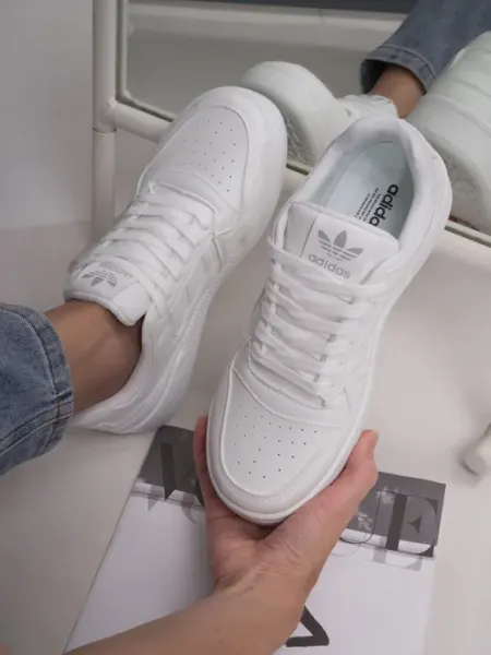 Кроссовки женские adidas