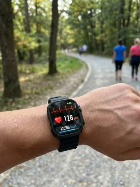 Smart Watch — умные часы с AMOLED-дисплеем