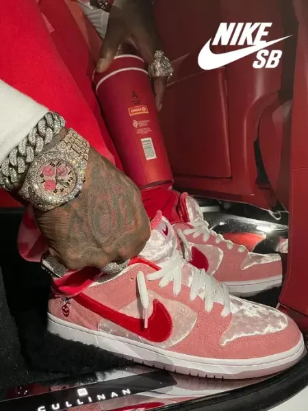 Кроссовки Dunk SB Low Pro "Strangelove" Nike