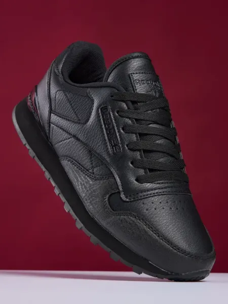 Кроссовки кожаные весенние Reebok