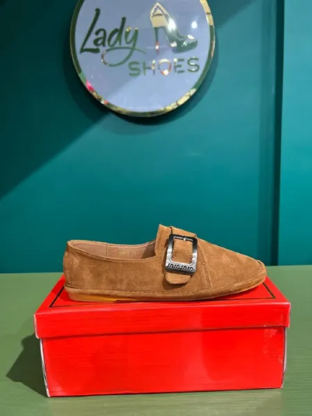 Женские мокасины Lady Shoes с декоративной пряжкой