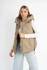 Жилет утепленный Lucasta Style Жилет утепленный безрукавка