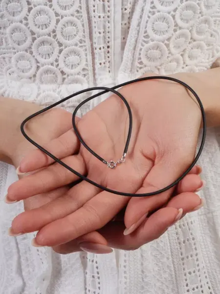 Lucente Каучуковый Шнурок Гайтан серебряный
