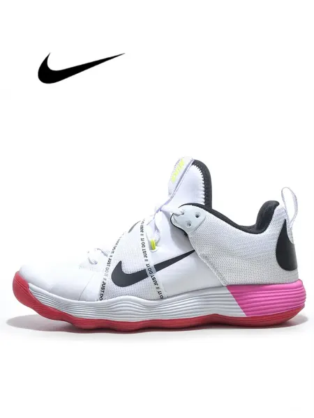 Nike Прочные и удобные кроссовки