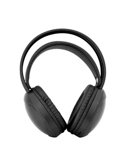 P890 с RGB-подсветкой, качественными наушниками и удобным расположением