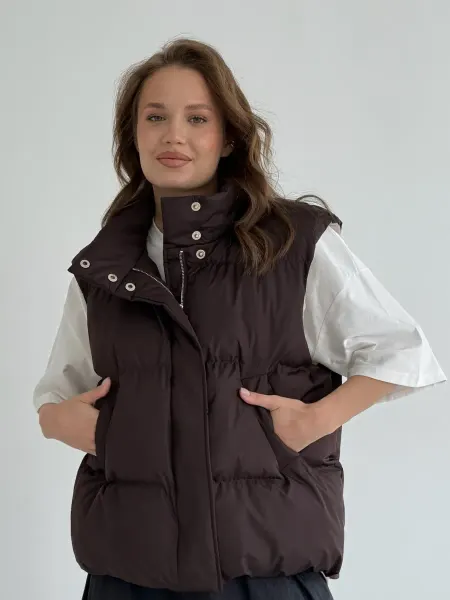 PARAD SHOWROOM Жилет утепленный оверсайз спортивный стеганный с воротником