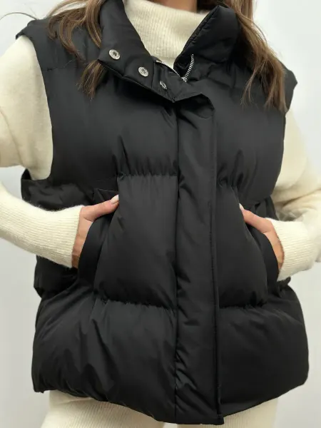 PARAD SHOWROOM Жилет утепленный спортивный стеганный с воротником