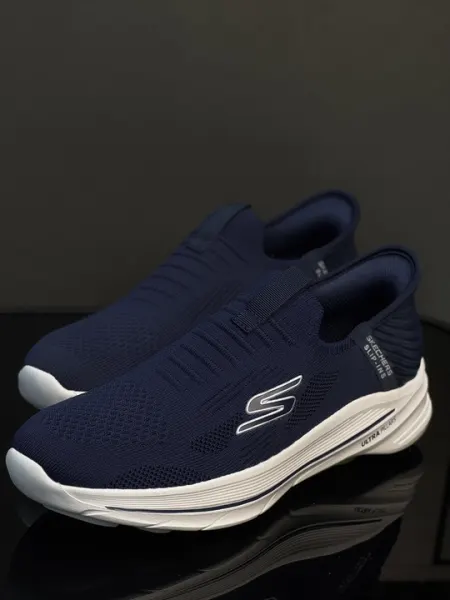 Кроссовки Skechers Ultra Pillaris – лёгкие и удобные для повседневной носки и бега