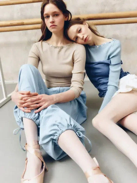 SELA Вязаный джемпер с содержанием шерсти из линейки Young