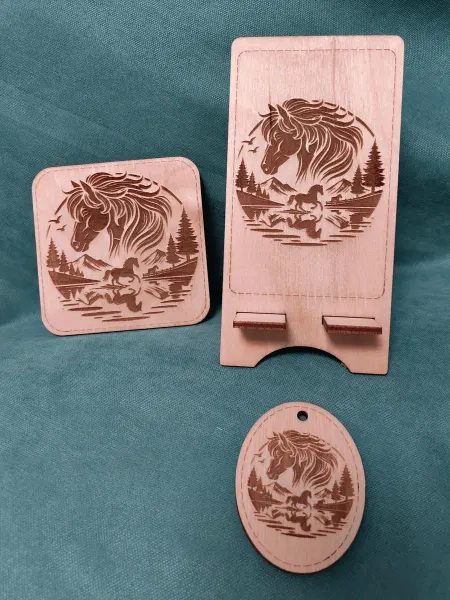 WoodCharm Подставки для телефона и кружки лошадь