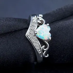 Кольцо женское Неоновое сердце / Перстень