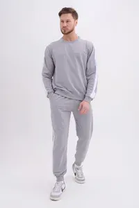 Костюм спортивный