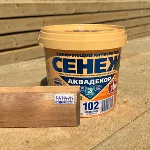 Сенеж Аквадекор 102 Бесцветный 0,9 кг, тонирующий антисептик, без запаха, лессирующий состав, сохраняет текстуру дерева
