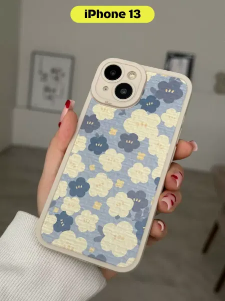 CaseLove Чехол на iPhone 13 Цветочный принт