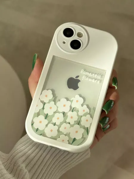 CaseLove Чехол на iPhone 14 Plus Ромашки