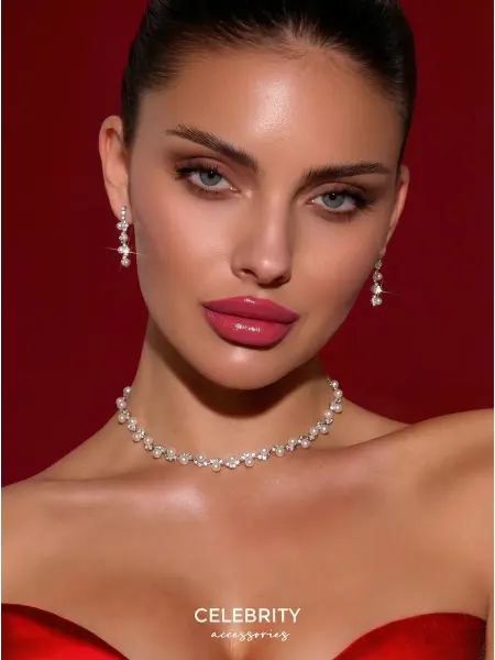 CELEBRITY ACCESSORIES Комплект на выпускной стразы и жемчуг колье серьги
