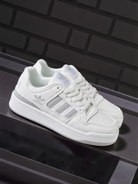 Кроссовки женские adidas спортивные кеды