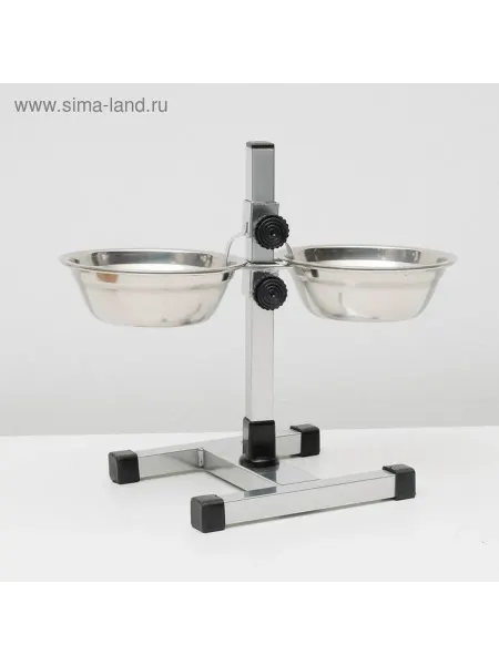 Удобная подставка для кормления собак с двумя мисками