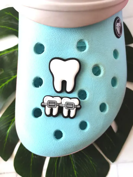 Fun_Jibz Джибитсы медицинские на crocs зуб для стоматолога