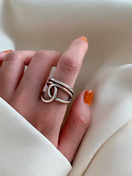 DESIGNER JEWERLY Кольцо серебристое безразмерное минимализм бижутерия