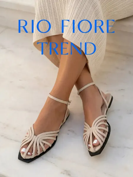 Rio Fiore Босоножки летние на низком каблуке с ремешком лаковые