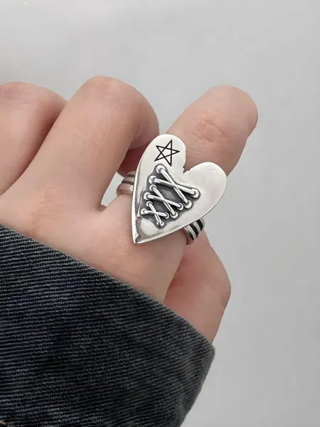 LAWE GOTHIC Разъемное винтажное готическое ретро кольцо Lacing Heart