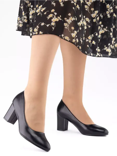 GULAYS SHOES Туфли женские на устойчивом каблуке на широкую ногу лодочки