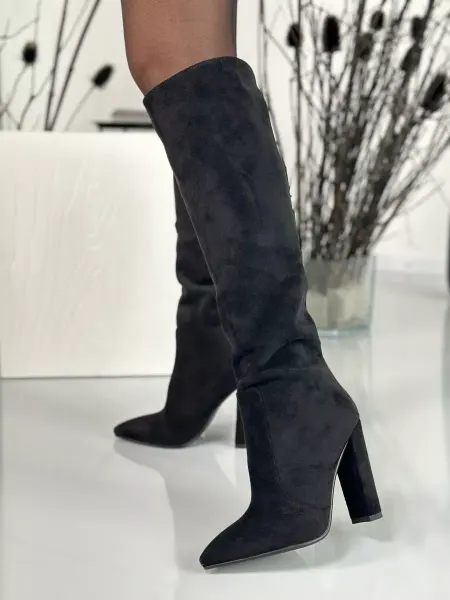 GOLD HEELS Сапоги высокие демисезонные на каблуке