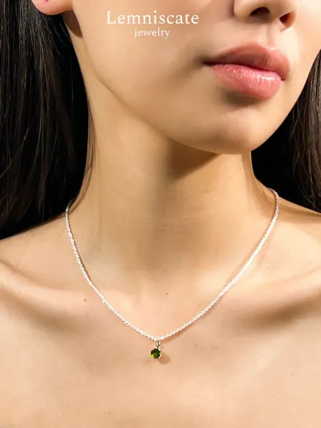 Lemniscate jewelry Колье с подвеской с искусственным камнем